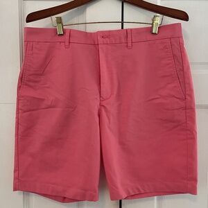 Holderness & Bourne men’s golf shorts. Nantucket red/pink.  Waist 34.